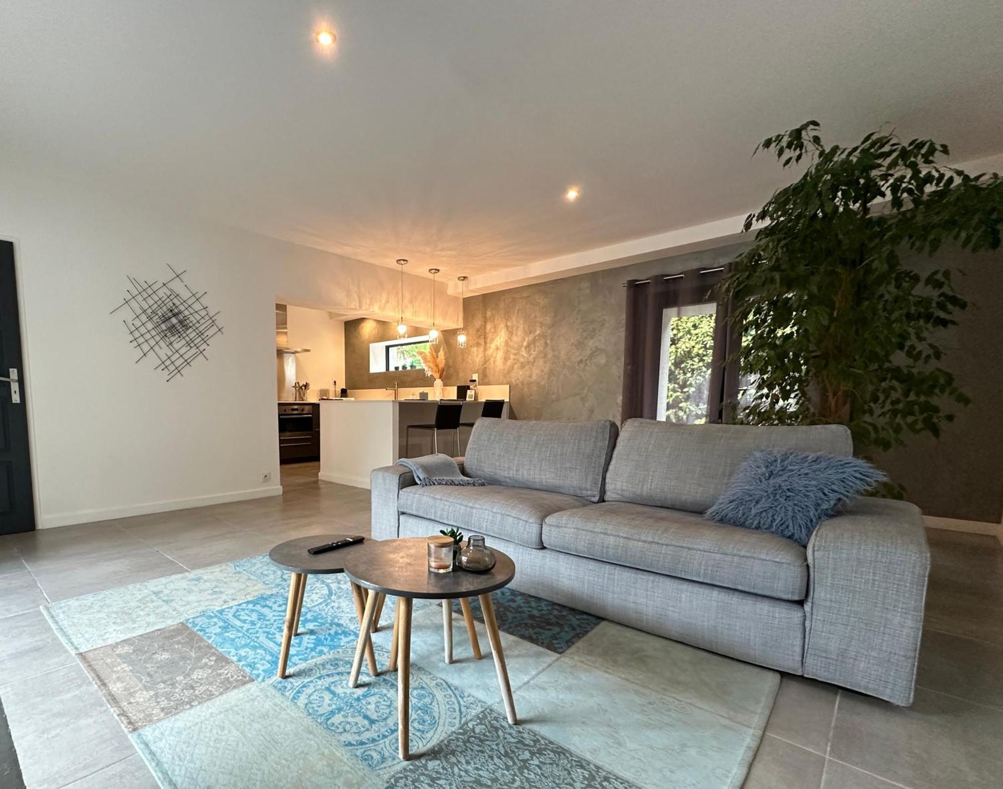 Maison Contemporaine Avec Piscine Privee Chauffee, Entre Plages Et Provence, Borne 11 Kw Istres Exterior foto