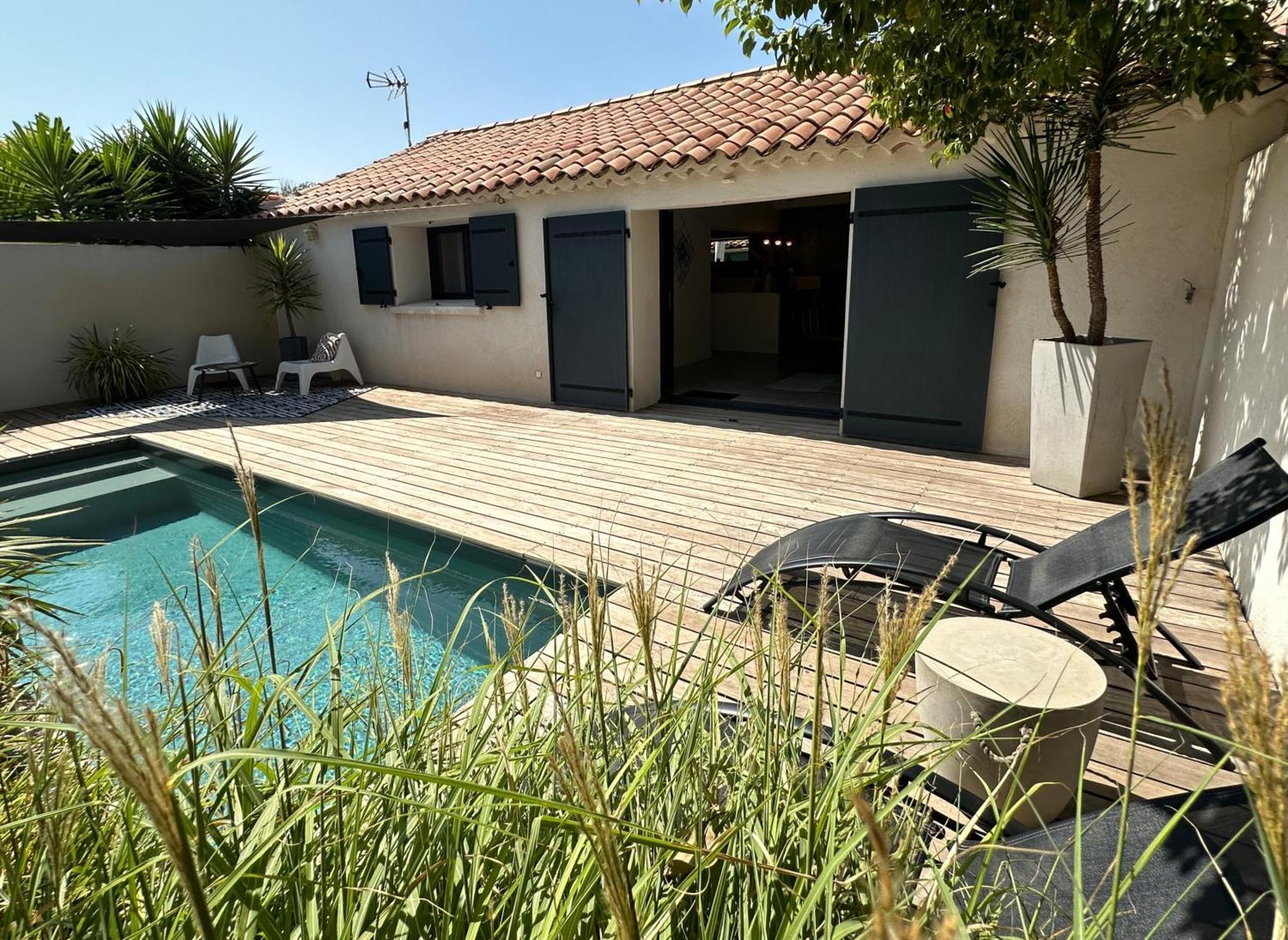 Maison Contemporaine Avec Piscine Privee Chauffee, Entre Plages Et Provence, Borne 11 Kw Istres Exterior foto